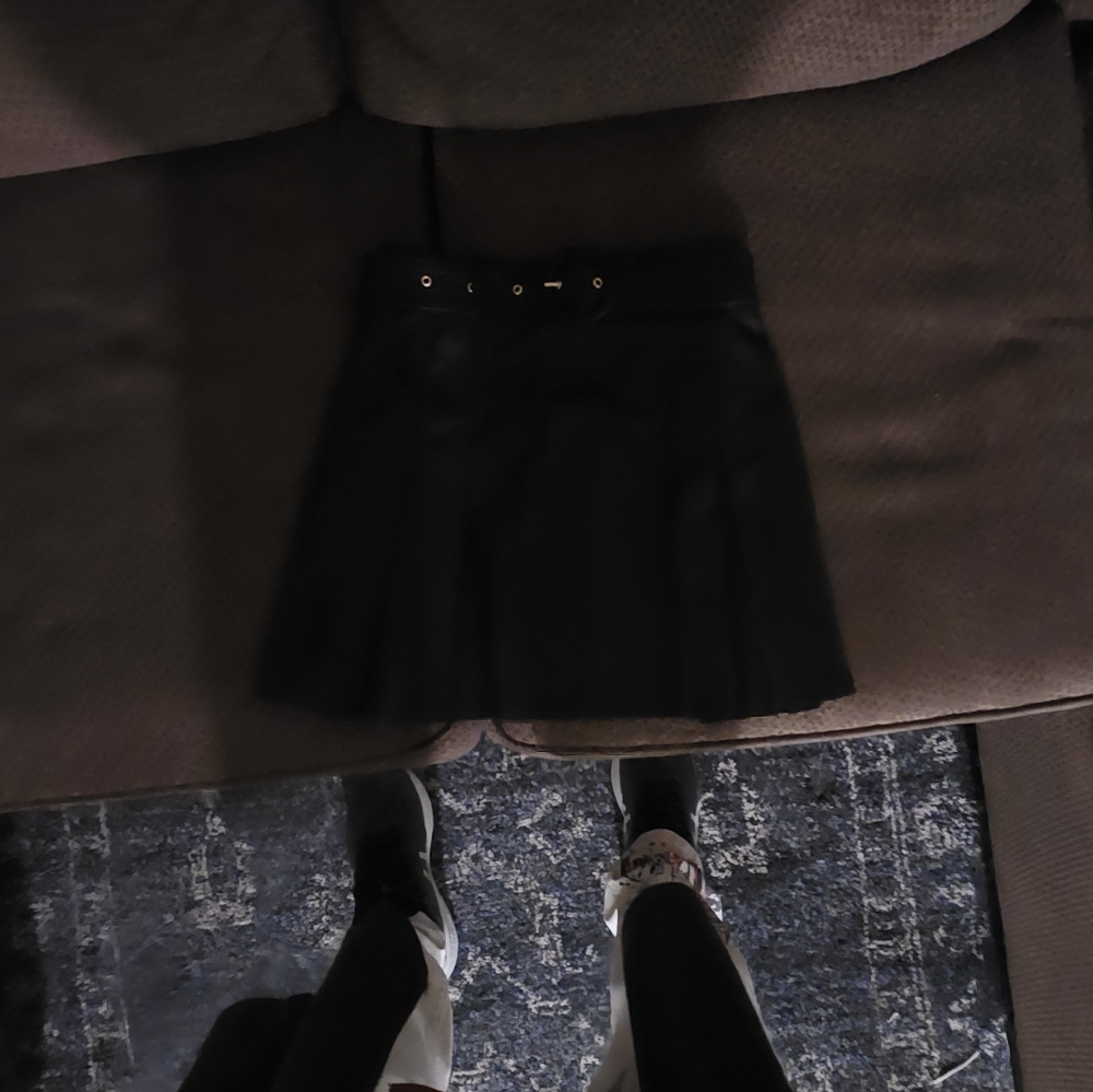 Black pleated mini shirt size ¹xs